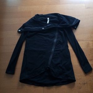 Lululemon black long sleeve jacket